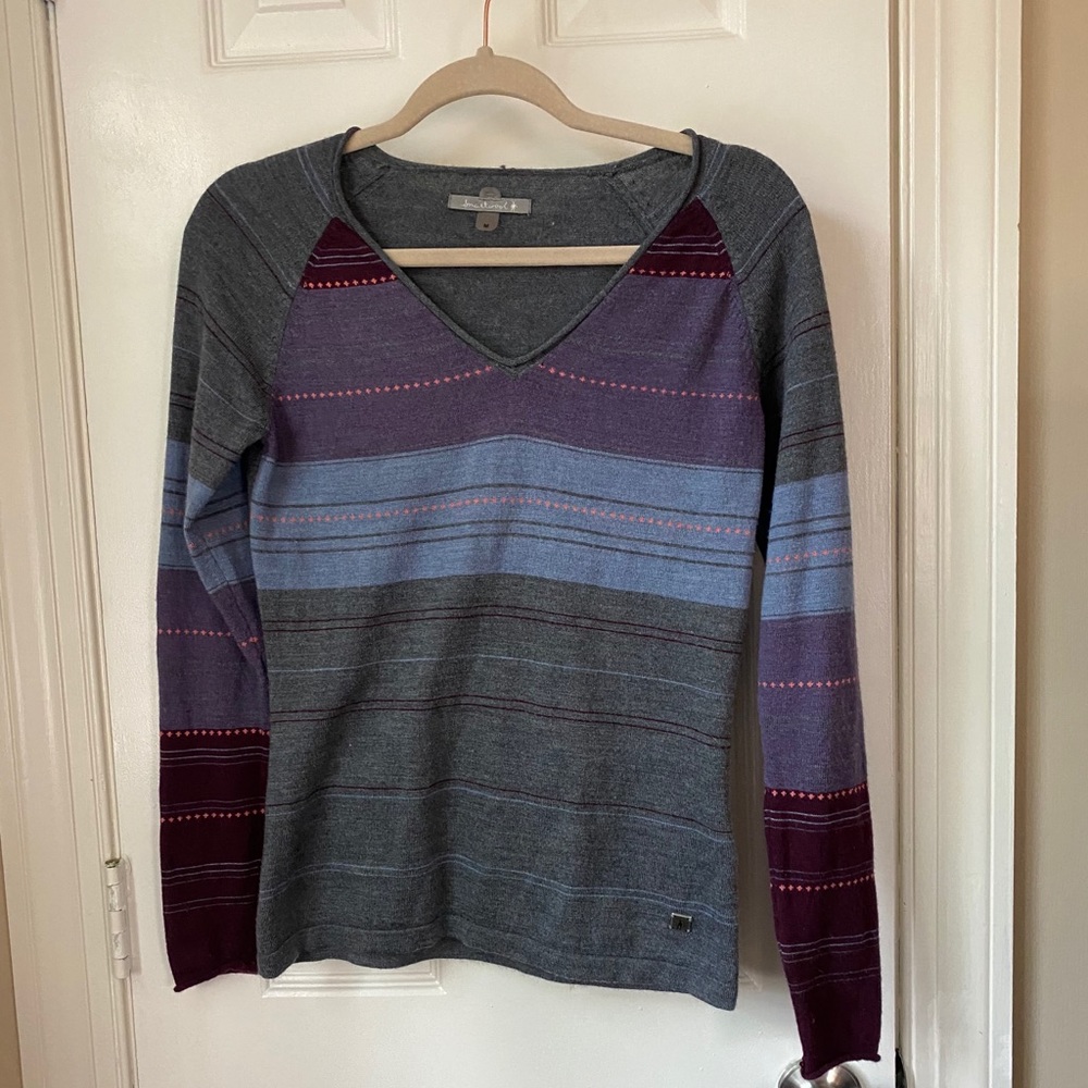 Smartwool - Merino Wool Blend. V-neck sweater.